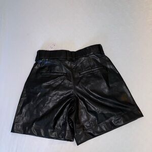ABERCROMBIE & FITCH - Black Faux Leather Shorts
